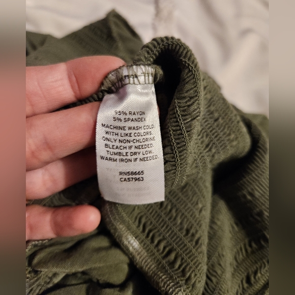 🛍2/$12 or 3/$15 1901 by Nordstrom Olive Jumpsuit, Girls' Size M(8/10) - Picture 5 of 12